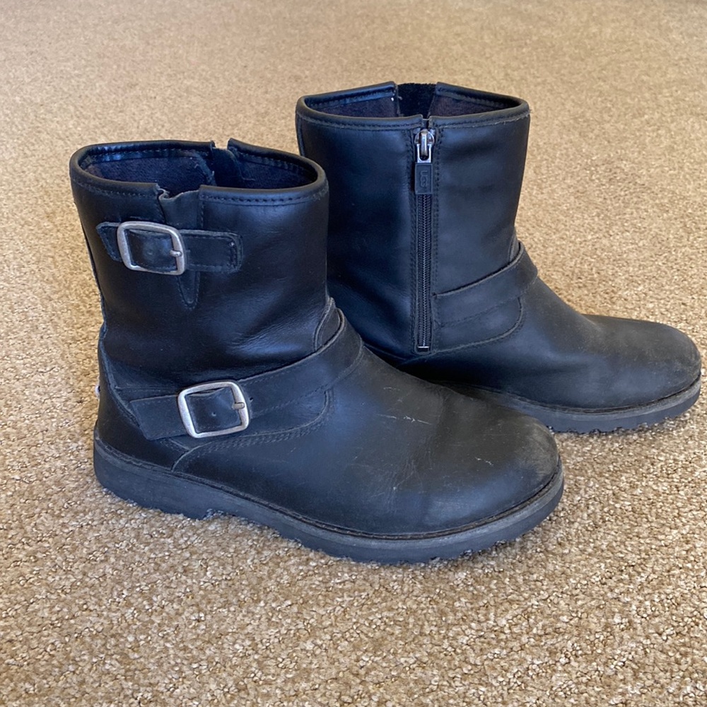 UGG Boots Kids Size 4